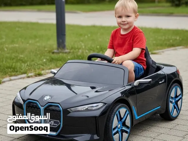 سيارة BMW i4 كهربائية للأطفال