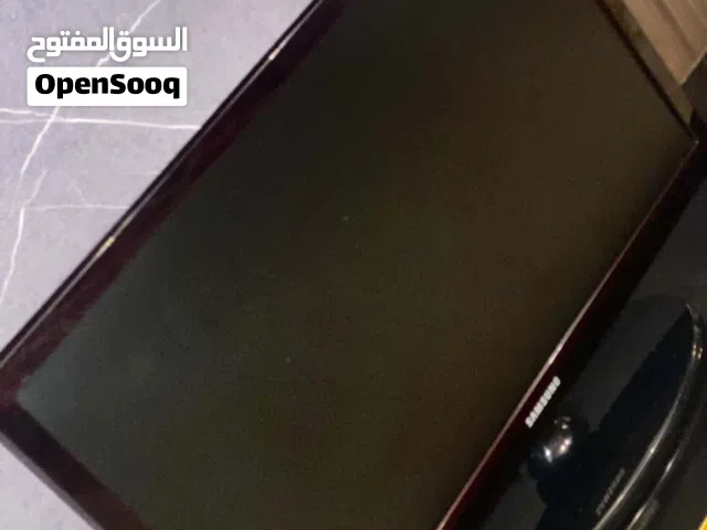 تلفزيون سامسونج (Model: UE22ES5000W) هو شاشة LED بمقاس 22 بوصة تجمع بين التصميم النحيف والدقة العالي