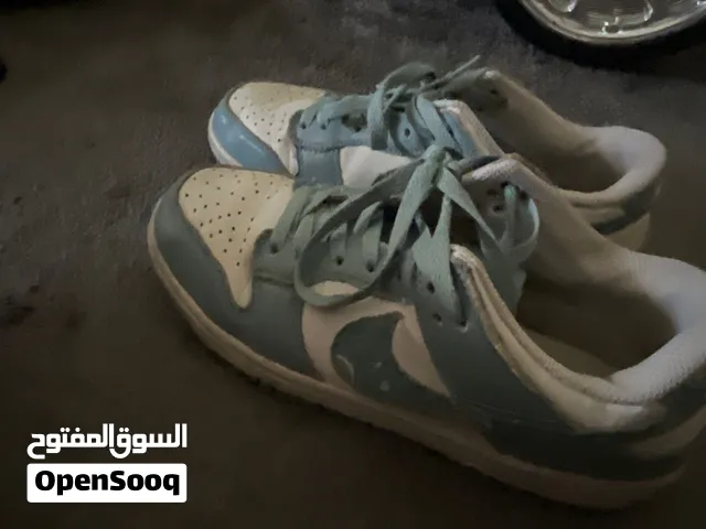 شوز نايك ازرق حلو