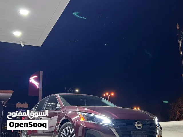 Used Nissan Altima in Al Batinah
