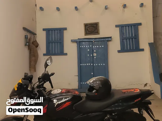 دراجه بولسر نضيف مع الارقام