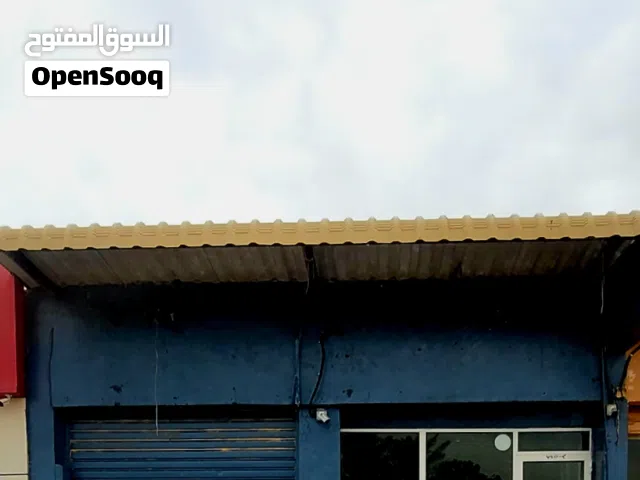 محلات تجارية للايجار مطلوب على 1100درهم شهري للباب الواحد في منطقة جلفار قريب مدرسة ال ياسر.