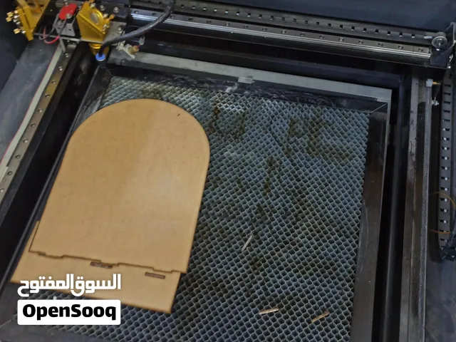 جهاز ليزر co2 قياس 40*40 قدرة الجهاز  60 واط  انبوب الليزر 50 واط يستخدم قص و نقش على الخامات مختلفة