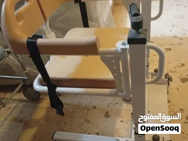 كرسي هيدروليكي لكبار السن استخدام بسيط حالة ممتازة للبيع