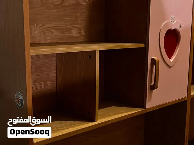 حاملات كتب عدد 2  الوضع ممتاز  العمر 10 سنين  نظيف وسليم