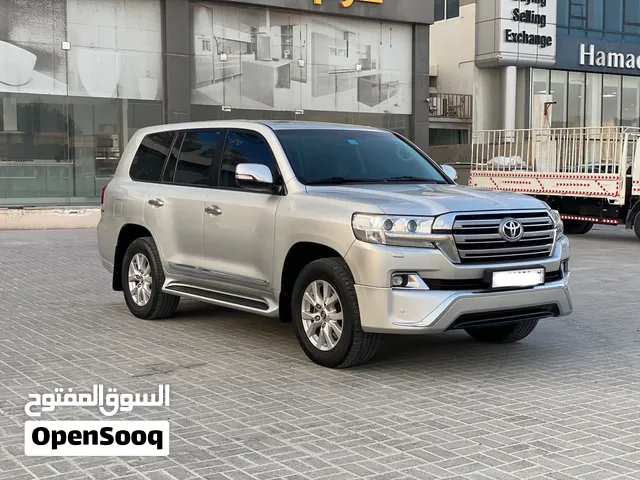 Toyota Land Cruiser GX-R 2016 (Silver)