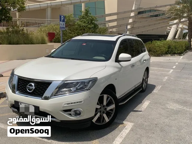 نيسان باثفايندر خليجي 2017 SV  السيارة بحالة ممتازة اول مالك ملكية جديدة  بطارية وتواير جديدة
