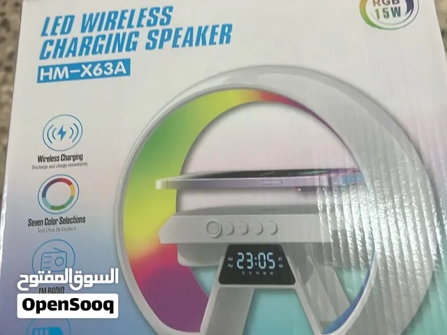 شاحن لاسلكي مع سماعة ابلوتوث
