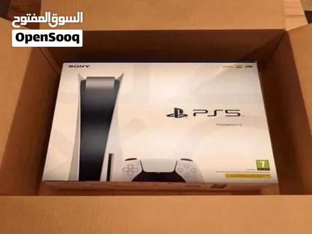 بلي 5 مستخدم قليل مع 2 جويستك مع فيفا 26 وا GTA مع قاعدة اصلية