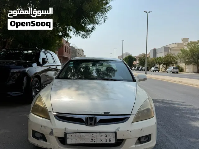 هوندا اكورد فل كامل 2007 لون لولوي