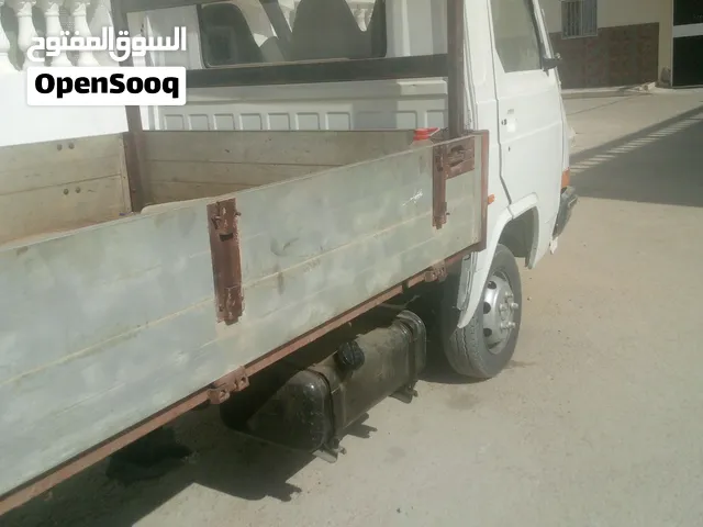 شاحنة Nissan