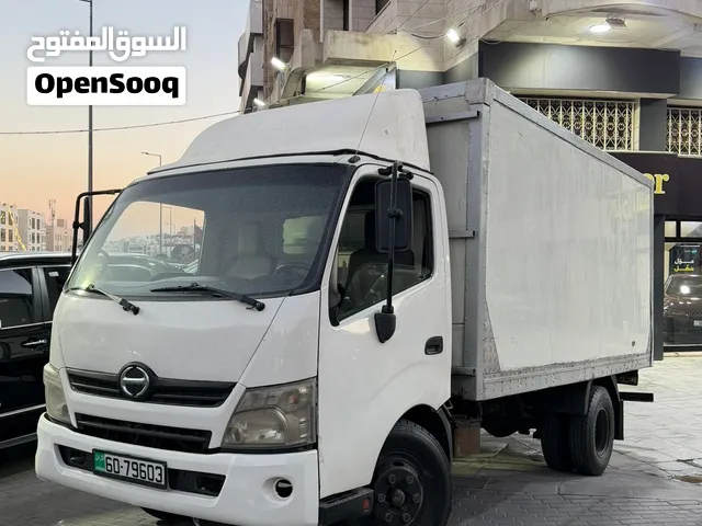 Toyota HINO 300 2021 ،  حافظه ، ديزل ، جير عادي ،