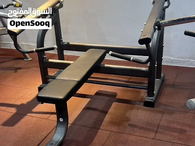 flat chest press machine