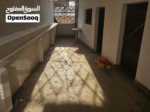 شقة سكنية للأيجار في اجمل احياء صنعاء الزبيري امام مستشفى ابن الهيثم للعيون