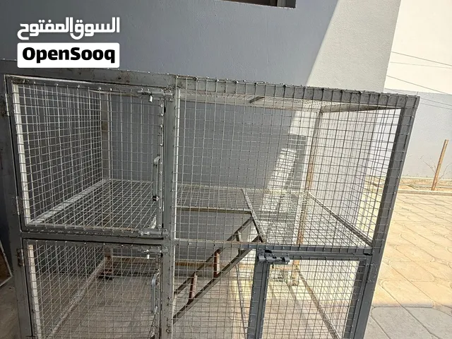 قفص للبيع مع بيت قطط وشماخة