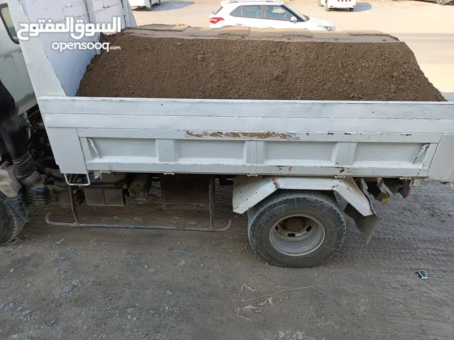 نكال للنقل - توفير تربة زراعية_ وجميع انواع كسر الرخام و رمل البناء والطابوق و الاسمنت _ Garden sand