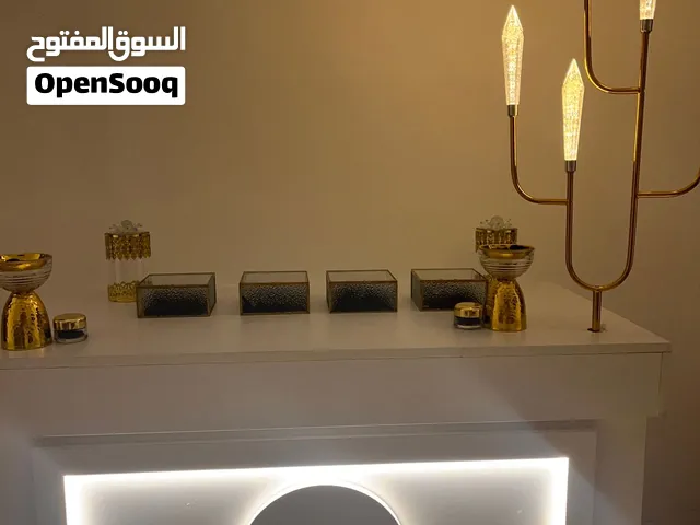 طاولة لبيزنس عطورات ف الأعراس