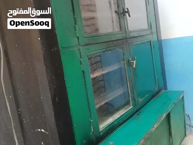 دك فتحي 15 صاج بحاله ممتازه معاه تلاته ترولي وتلاته ترابيزه رخام و70 صاج وعجانه