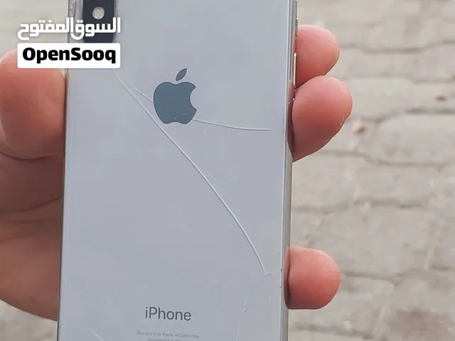 أبل ايفون X مستعمل بحالة ممتازة مع سماعات وشاحن وذاكرة 64 جيجابايت