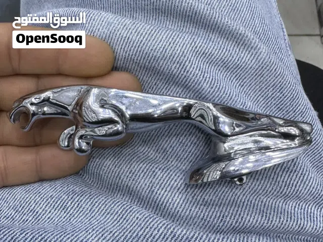 شعار سياره جاقور قديم اصلي  للبيع