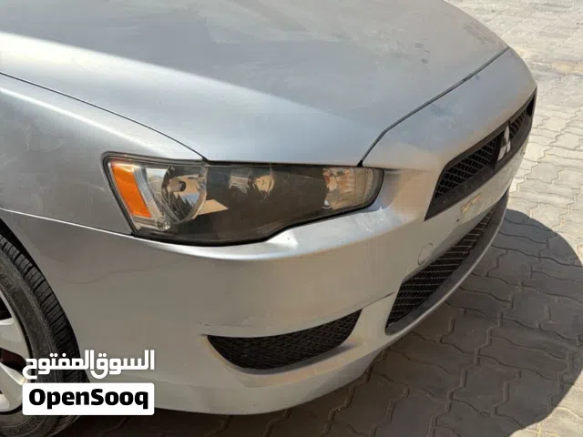 2015 ميتسوبيشي لانسر Standard