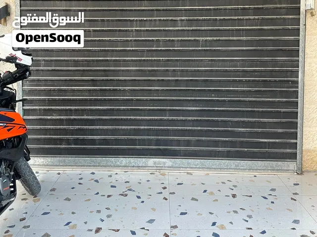 محل طابو البيع يصلح لكافة الخدمات قريب ع جامعة النجاح منطقه حيويه المحل مجهز  تشطيب سوبر ديلوكس