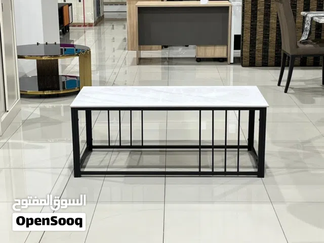 طاولة قهوة بورسلين تفاعل اسرع ع الواتس يوجد  توصيل بي سعر رمزي جدا وتشكيلة مختلفة من طولات القهوة  .