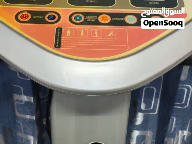اخر تخفيض! الحق ما تلحق! جهاز هزاز و مساج  لتنشيط الدورة الدموية و العضلات. استخدام بسيييييط جدا.