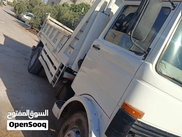 قلاب البي LB