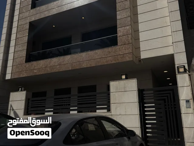 للإيجار – عقار أرضي بمساحة 200 م2 مناسب للشركات والمكاتب والعيادات
