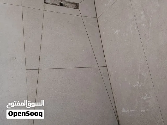 المعلم أحمد المصري لتركيب جميع انواع ومقاسات البلاط دقة في الشغل التزام بالمواعيد أسعار مناسبه