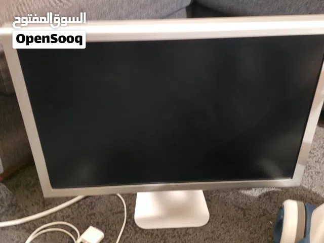 Apple Cinema Display (A1081) & Power Mac G6.