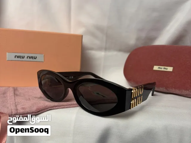 نظارة ميو ميو (Miu Miu) سوداء فخمة