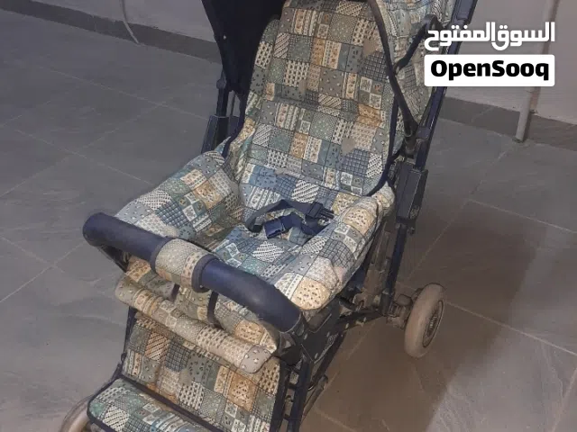 للبيع عربة أطفال في حالة جيدة السعر 15 دينار  Baby stroller 15 BD only