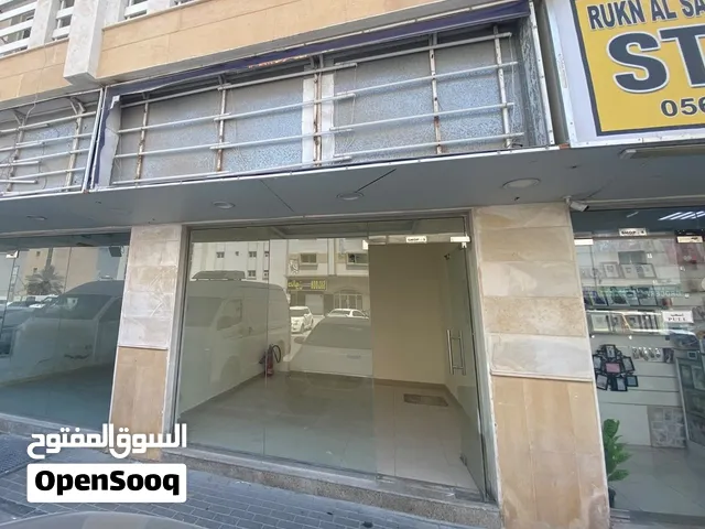 محل ممتاز من حيث المساحة والموقع لانه يقع على الشارع العام مباشرة بجانب عدة نشطات تجارية مميزة