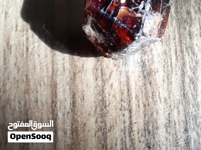 حجر گارنت أحمر طبيعي فاخر Red Garnet وزن 8 قيراط