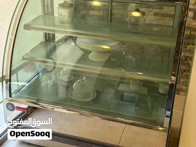 ثلاجه تبريد عرض حلويات نوع بعلبكي بحاله الوكاله