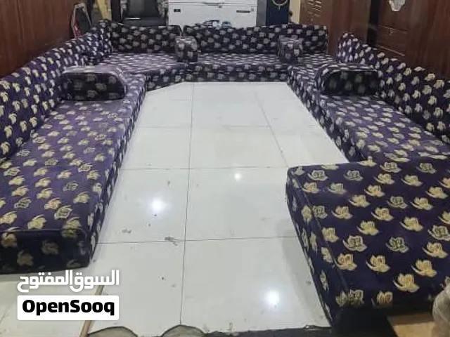 مجلس تسعه متر مع اربعه مداكي. الجلسات كلها نضيفه ارتفاع عشرين. س