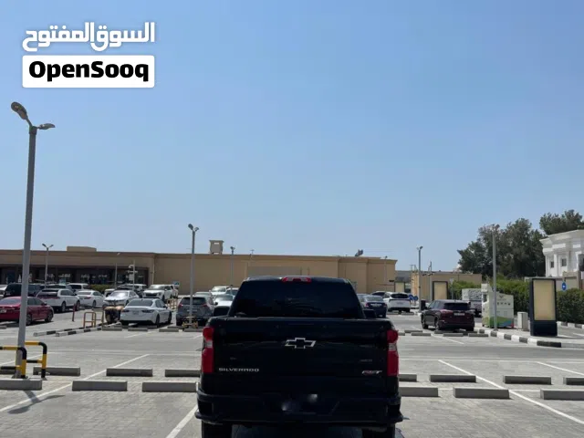 2023 شيفروليه سلفرادو 1500 RST