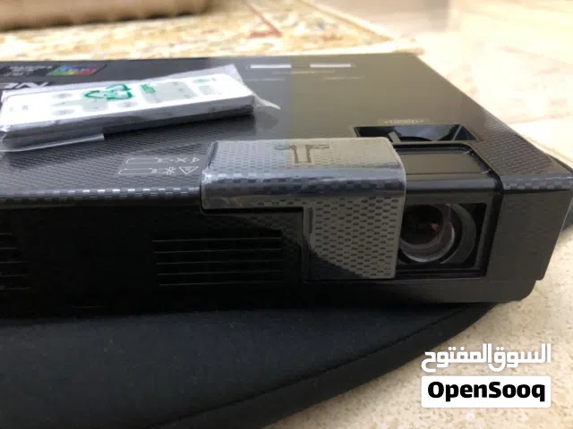 بروجيكتور للإيجار اليومي مثال للسينما المنزلية Projector for daily rent