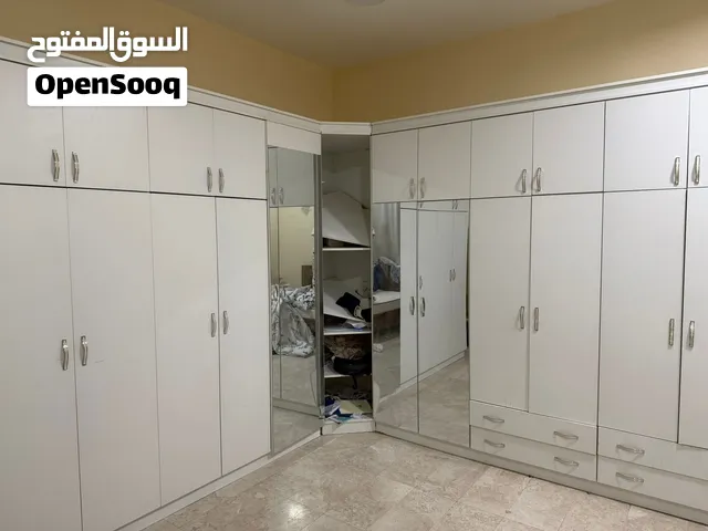 خزانة ملابس مفصله