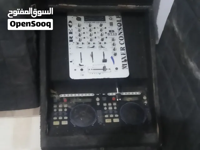 عدة DJ كاملة للبيع في مرسى مطروح – سماعتين وميكسر ومايك لاسلكي