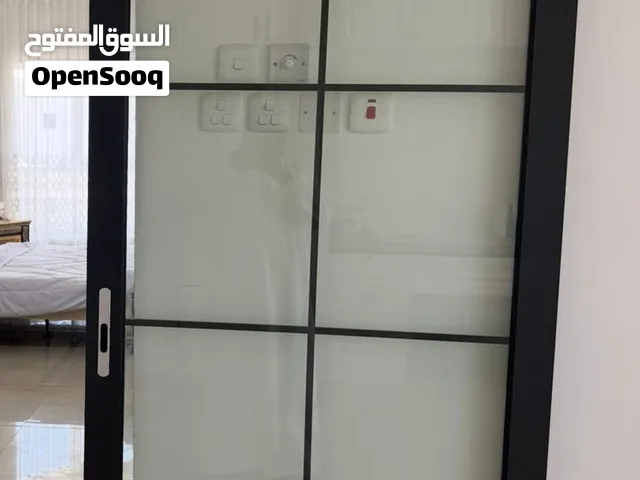 باب سحاب زجاج