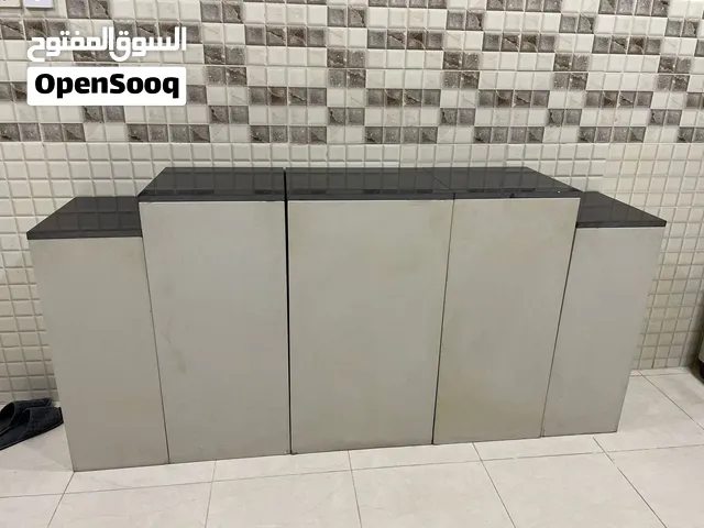 أرفف عرض Display shelves