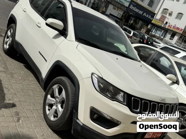 SUV 4WD Jeep Compass Kia Sportage for Rent 2021 mode.  جيب كومباس و كاي سبورتاج للايجار