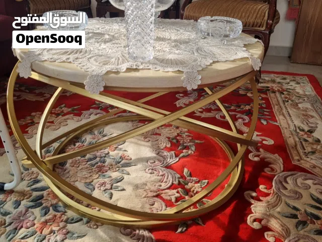 طاولات جديدة للبيع