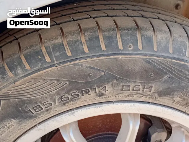 عجلات و إطارات مستعملة 14 بوصة من علامة تجارية أخرى لسيارات الركاب