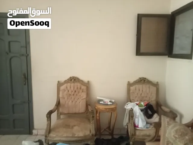صالون 2 كرسي وكانبة وتربيزة