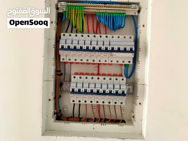 كهربائي منازل طرابلس لجميع خدمات الكهرباء،الأسعار في متناول الجميع،دقة في العمل،سرعة في الانجاز