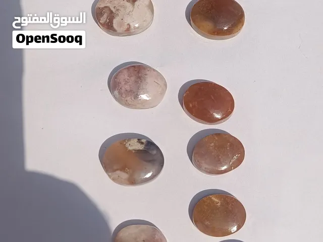 فص عقيق عمانى مع الأحجار للبيع